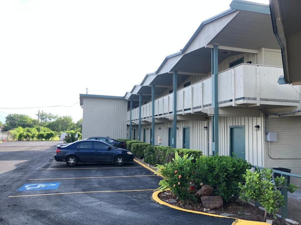 Safari Inn Motel Corpus Christi Exterior photo